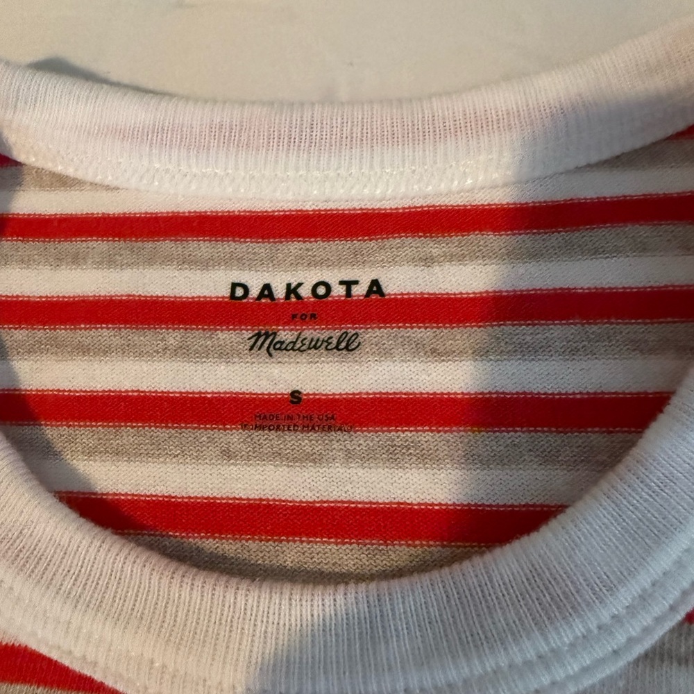 The Dakota Perfect Crew Neck Tee Size S - Picture 8 of 9
